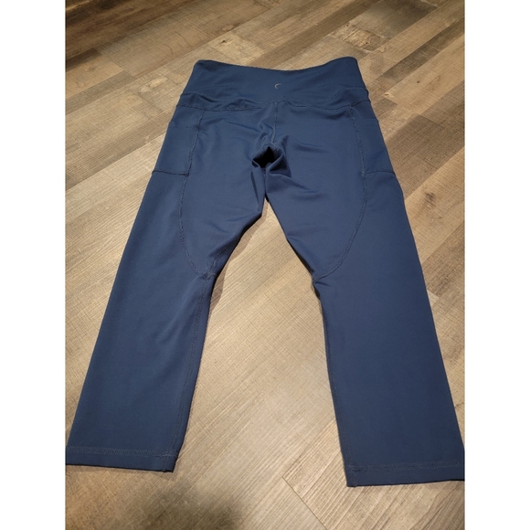 Zyia Light and tight crops size 8/10 - Picture 4 of 6